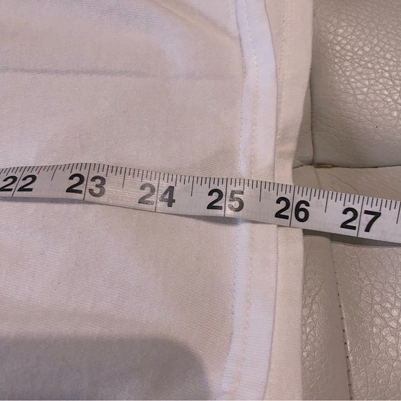 In-N-Out Burger California Classic Car Graphic white T-Shirt Size small - Picture 8 of 9